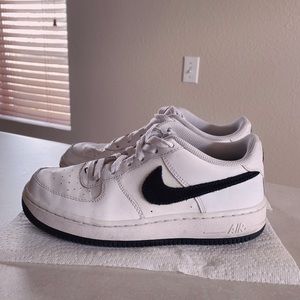 Nike Air Force 1 black and white